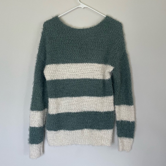 SO - Small Sweater - Picture 2 of 3